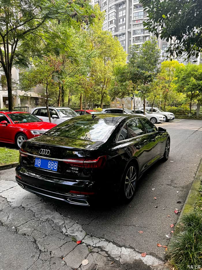 出售自用21款奥迪a6l 40t一台.有意请加微信(备注:车)