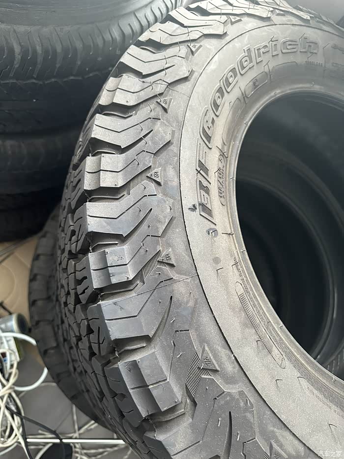 百路驰轮胎lt265/70r17 118/115s t/a