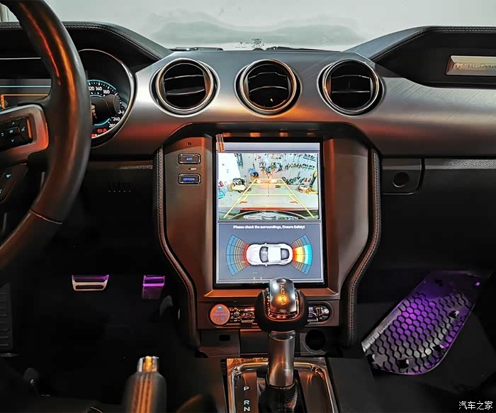 福特 野马 mustang 改装中控高清大屏 装车分享图