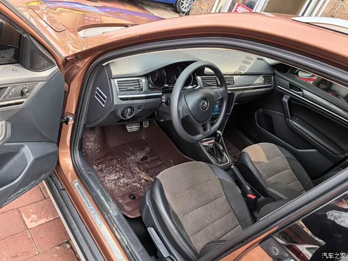 2017年大众蔚领,自动挡,1.6排量,大天窗,双拼座椅,个