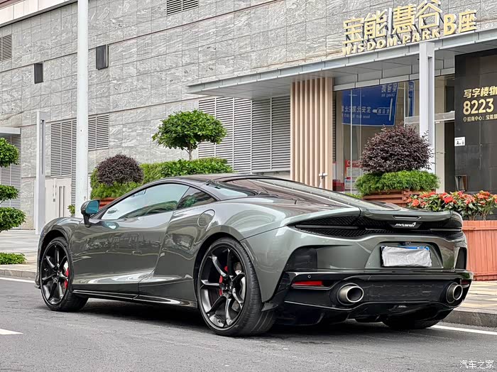 迈凯轮 gt 上牌 2021年 4.0tv8双涡轮 1万公里