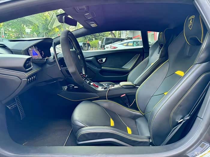 个人出22年 兰博基尼huracan evo