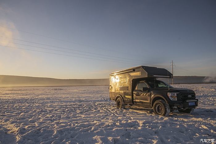 旅美奇域f150u四驱越野房车,福特35tt双涡轮6缸汽油发动机