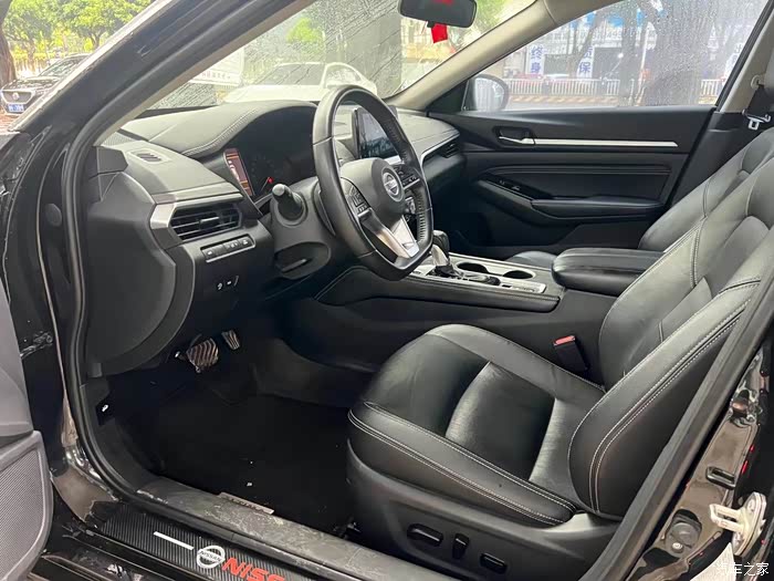 21款21年2.0t日产天籁智进版,一手精品,实表4.6万公