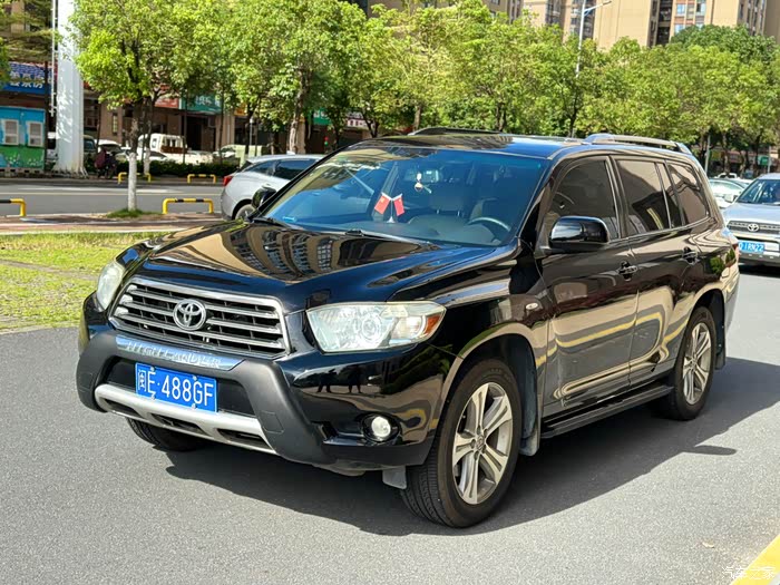 2011年的丰田汉兰达 2.7l 豪华版 11万多公里还能值