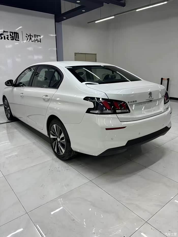 【标致408】20款十周年质臻版 新车指导价139700 店