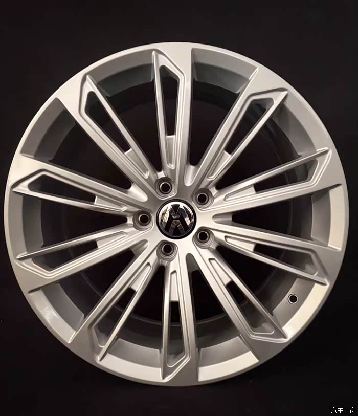 18寸迈腾海外版轮毂全新锻造轮毂造型一夸