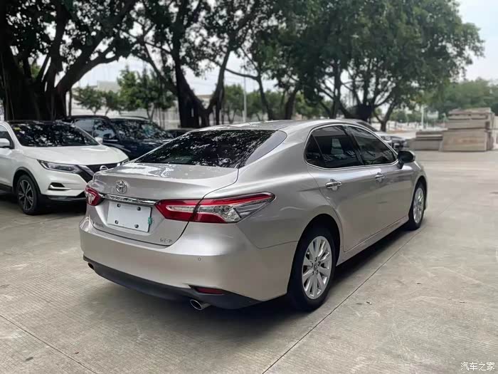 19年7月丰田凯美瑞2.0g豪华版,一手车4.3万公里,全车