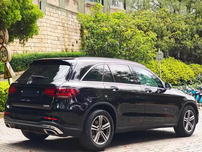 新到,20年奔驰glc260l,2.0t四驱,9挡手自一体