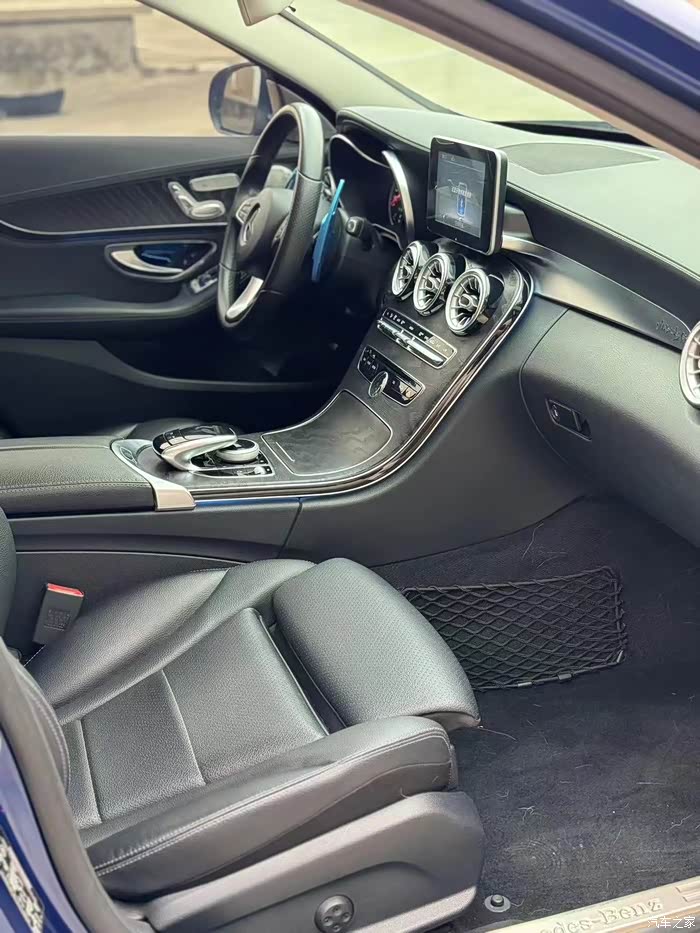 拿下 17年奔驰c200l 屁股小亲嘴 原车户 9万公里 买