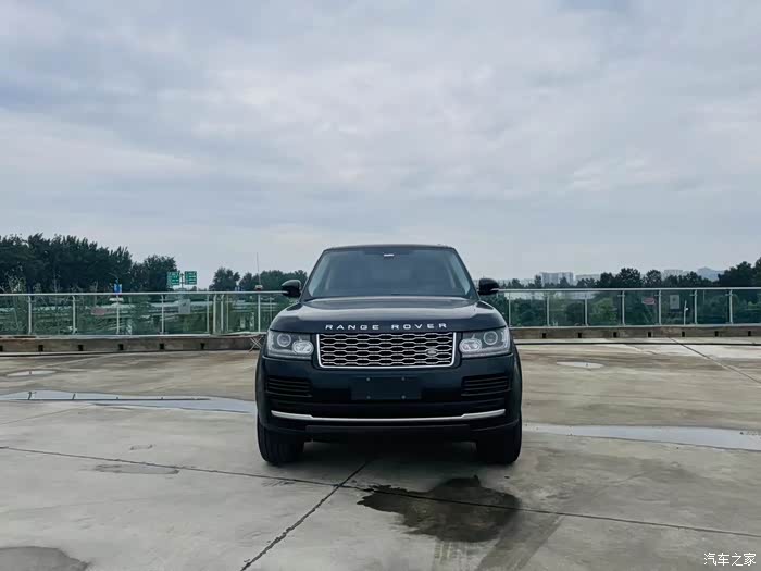 19年路虎揽胜3.0t汽油版 实表4万多公里 带查博士s级检