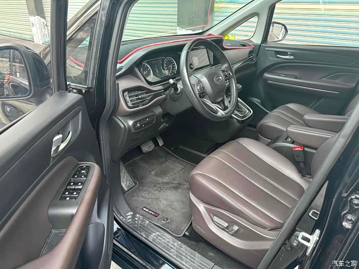 广汽传祺m62019款 270t 自动尊荣版 国6