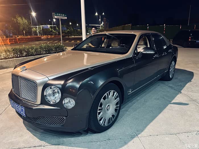 13年宾利慕尚原版车况14万公里价格不贵98万