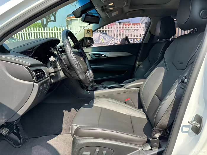 深夜定下 凯迪拉克atsl 2.0t时尚型,3.5万公里实表