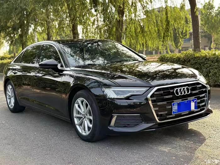 88万 19年奥迪a6l 新款三连屏 查博士s级 精品