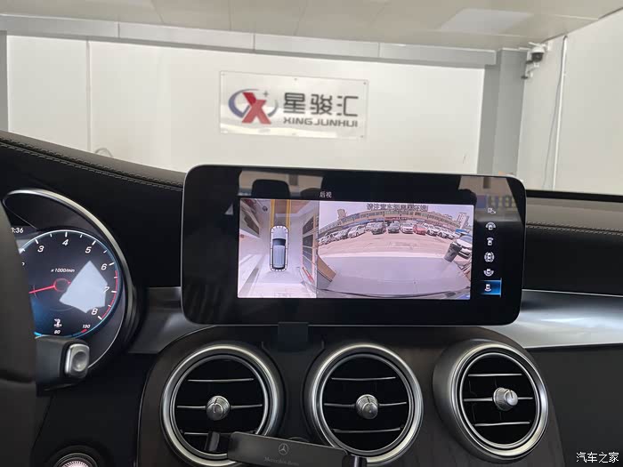 22款奔驰glc260加装原厂360全景影像系统,新手秒变老司机