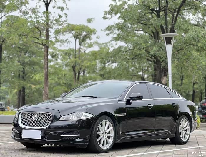 捷豹xj5.0 有喜欢的么