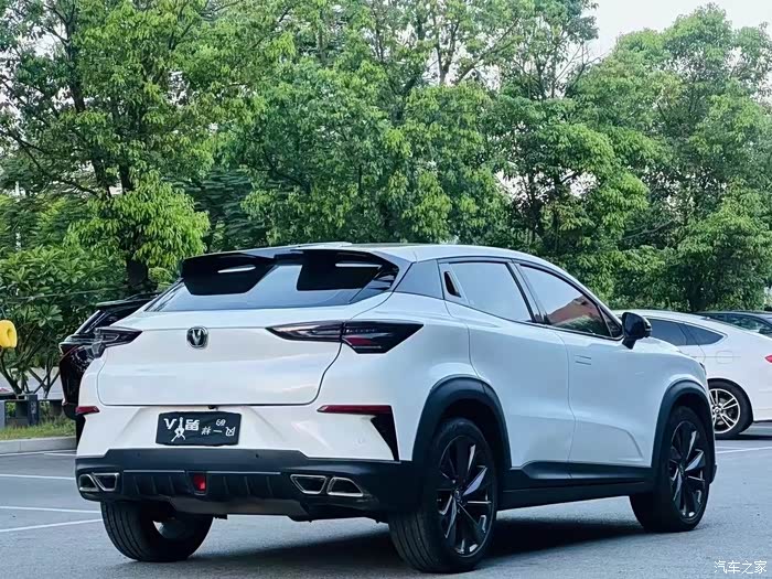 20年9月上牌长安uni_t 1.5t尊贵,实表六万公里,原