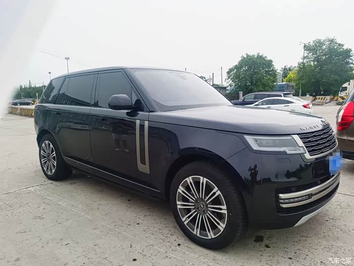 23年揽胜盛世加长七座  个人车