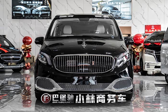 车型尺寸:5370*1928*18802.发动机:2.0t02汽油02四缸前置后驱3.