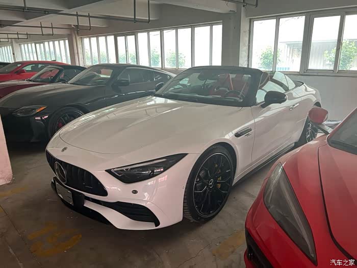 奔驰sl43 23款amg 敞篷 漂亮吗 颜色:白/黑/红