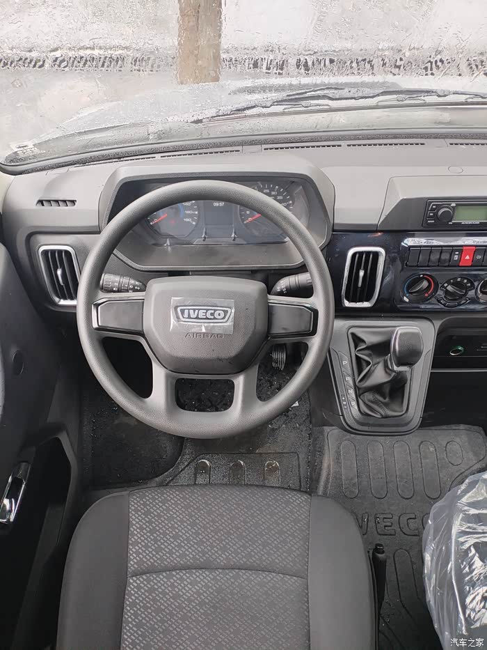 驾驶乐趣再升级体验全新依维柯得意6at自动挡