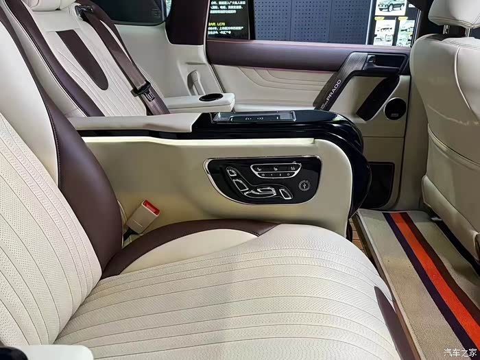 丰田霸道普拉多全车内饰升级!