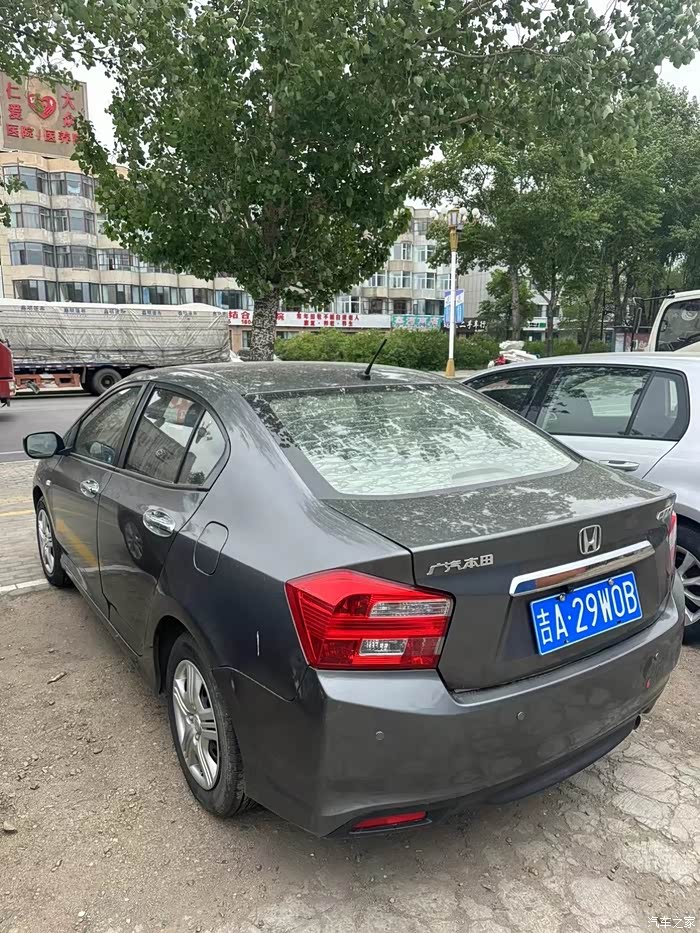 14年本田锋范 手动挡 10万公里 全车原版 几件小喷漆 小