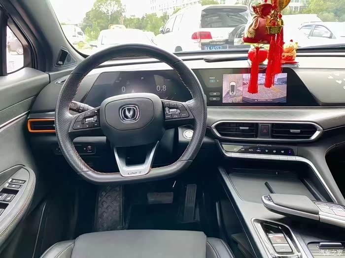 分期7个多,拿下 22 年长安unit 1.5t 尊贵,全车