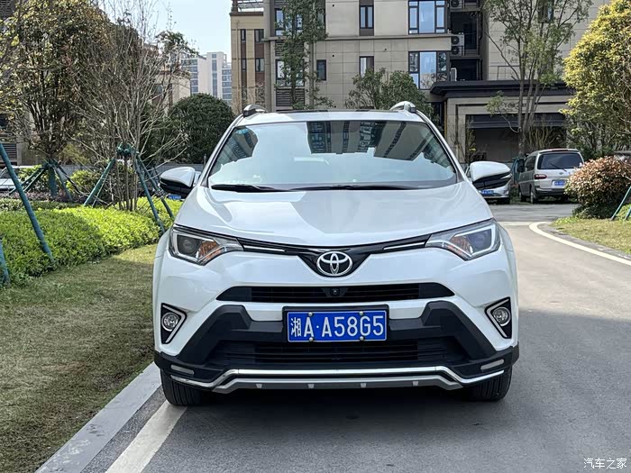丰田 rav4荣放 2016款 2.0l cvt两驱风尚版