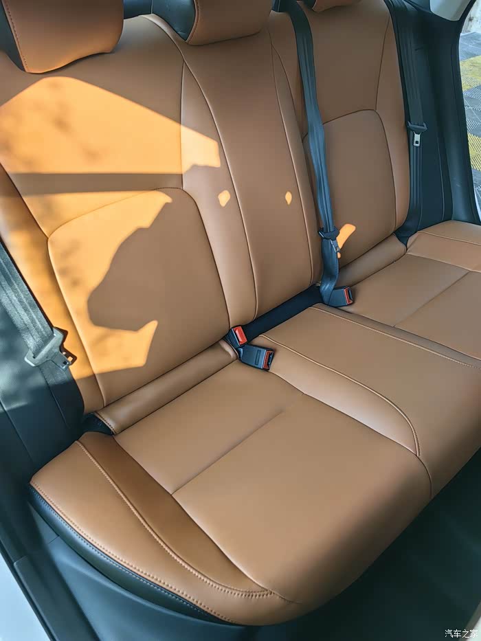 中南汽车世界本田思域包皮座椅