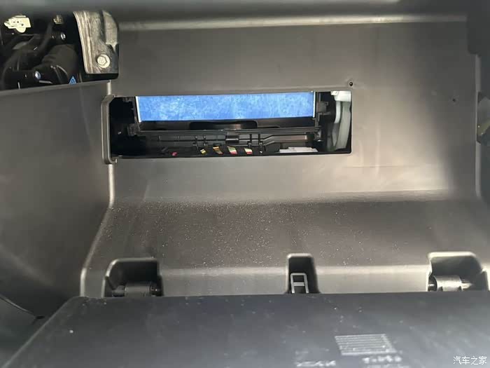 阿尔法t更换空调滤芯