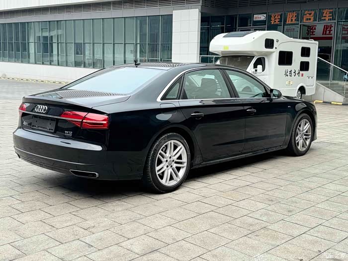 出/奥迪a8 2017款 a8l 45 tfsi quatt