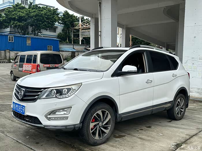 17年3月,宝骏560,1.8手波天窗,年审到明年3月,无事