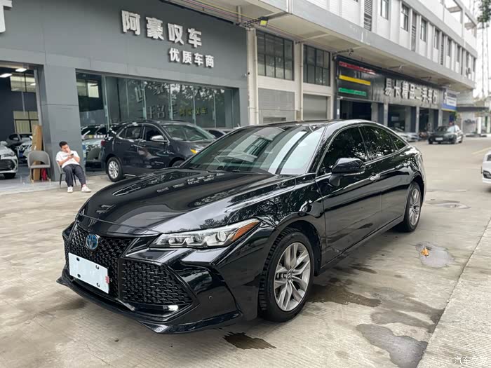 21年5月丰田亚洲龙双擎2.5豪华版,一手车,5万多公里,全