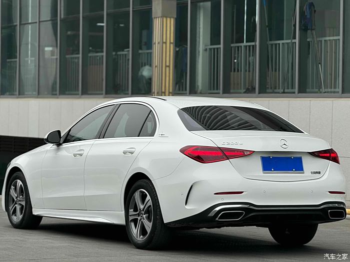 出/奔驰c级 2022款 c 200 l 运动版 成色可舔