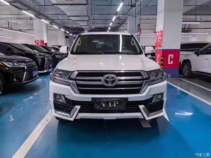 8 新到16年16款酷路泽4000 中东5