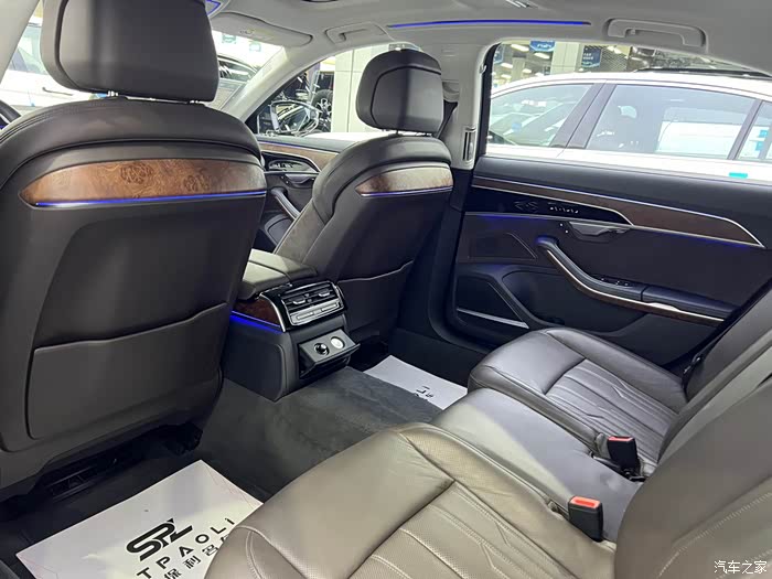 18款 奥迪a8l 55 tfsi quattro豪华型 仅