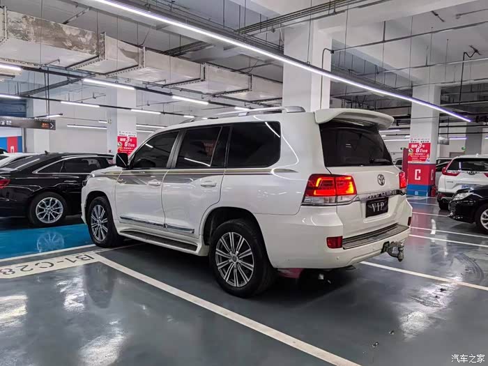 出售16年16款酷路泽4000 中东5座丐 全车一件补漆 全