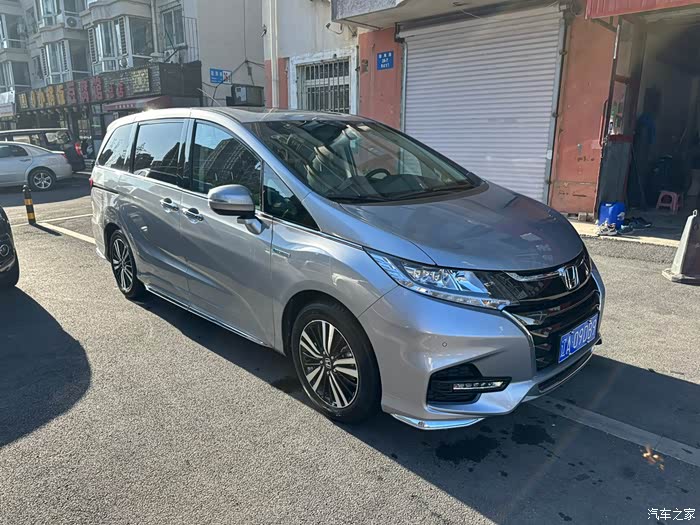 出售自家使用奥德赛尊享版,换了一个前杠,2021年上牌,尊享