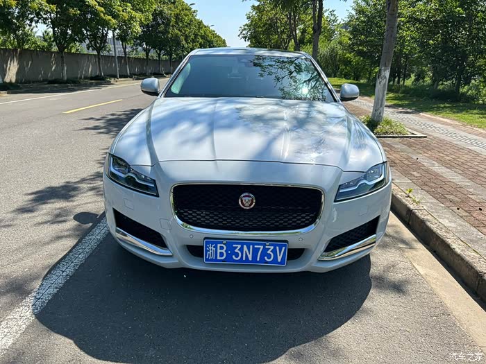 出自用17年11月上牌捷豹xfl豪华版一台
