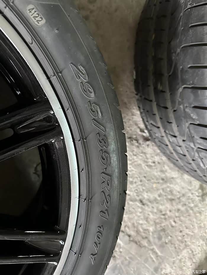 保时捷卡宴gts原厂拆车21寸轮毂带倍耐力轮胎