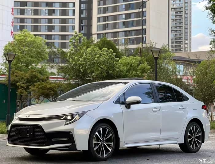 丰田雷凌双擎!21年上牌,才开2万多公里保养得非常新,1.