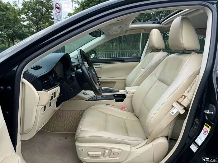 14年1月雷克萨斯es250,2.5l精英版,10.58