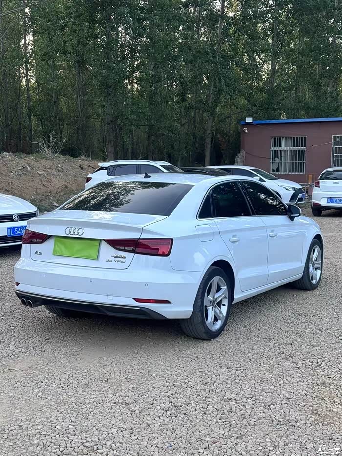 20年12月奥迪a3 自动1.4t 车况精品 原版几处喷漆