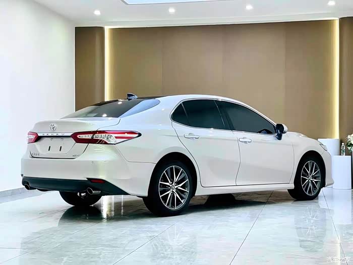 丰田凯美瑞 2.5g 豪华版 21年8月上牌,4万公里,原版