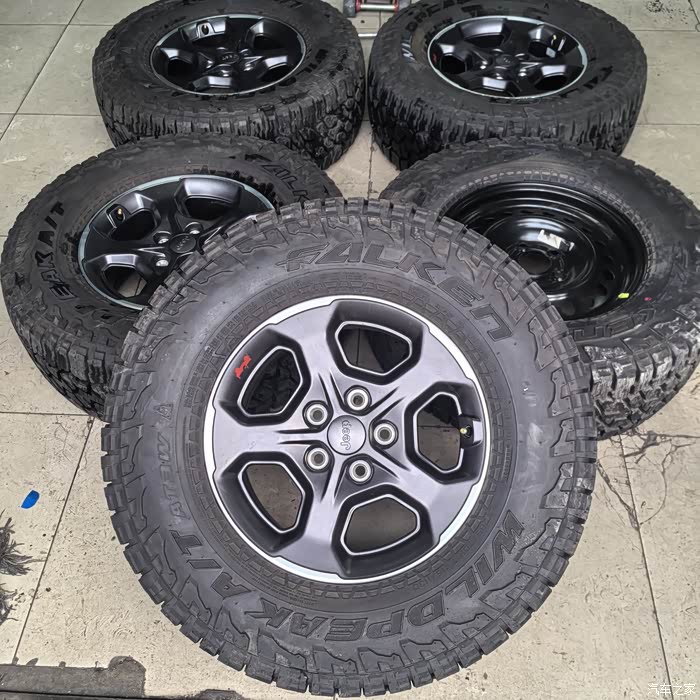 角斗士轮毂轮胎17寸 牧马人通用 285 70 17falk