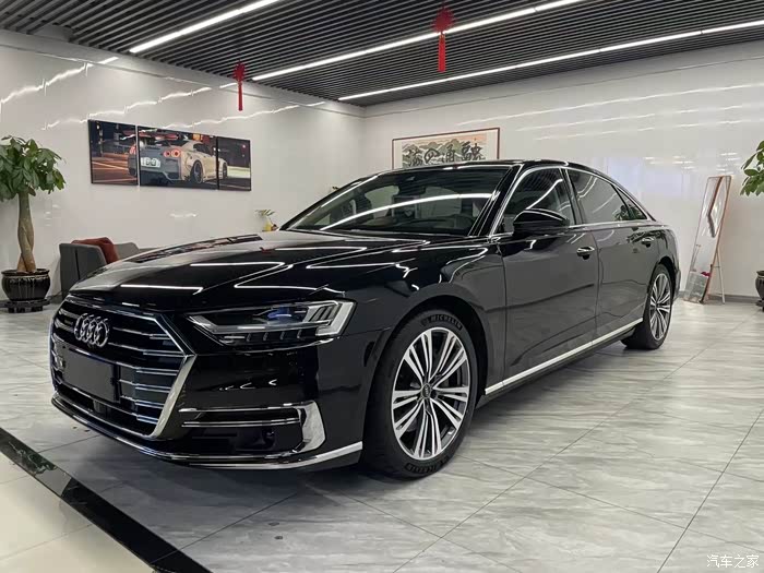 2022年奥迪a8l 55tfsi 四座尊贵