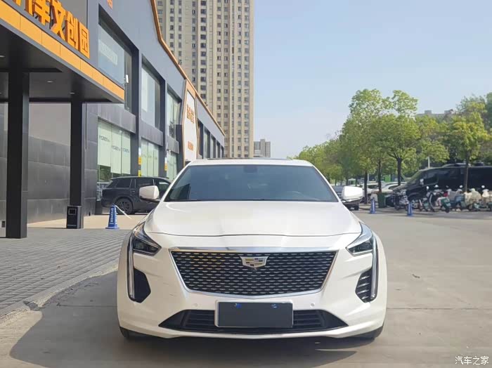 20年上牌20款凯迪拉克ct6 28t 精英 表显5.2万公