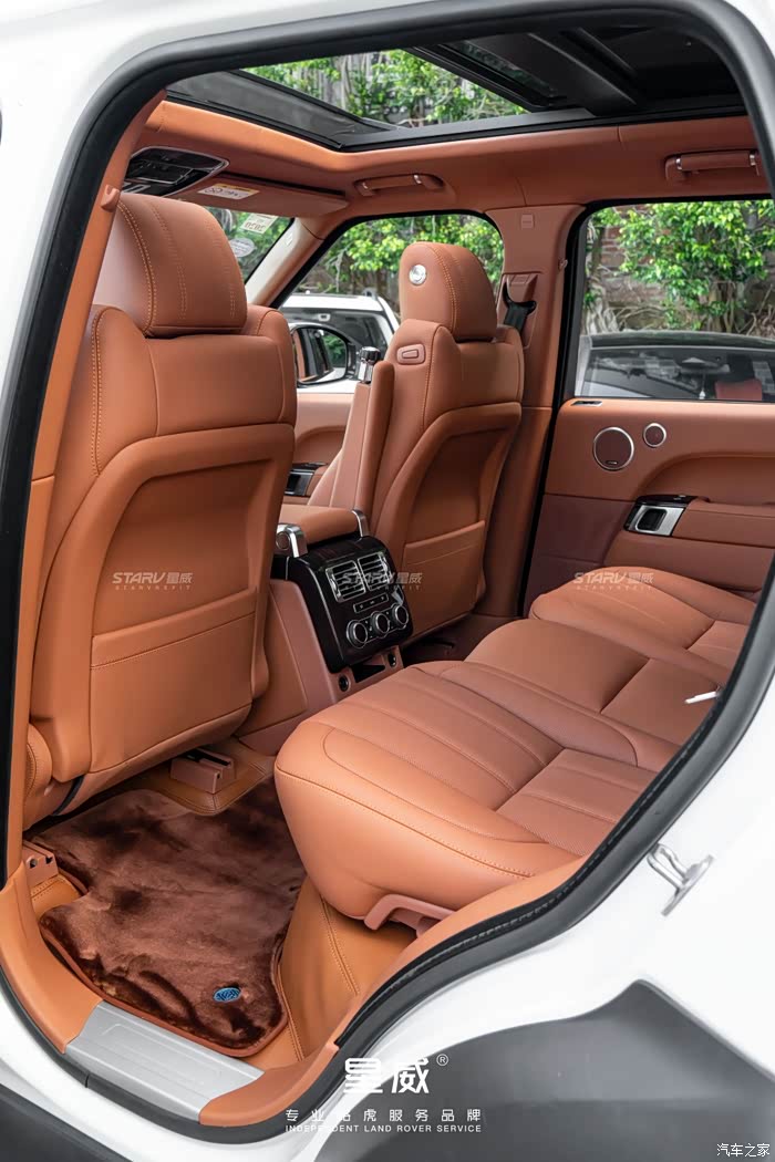 老路虎揽胜到店大升级内饰!